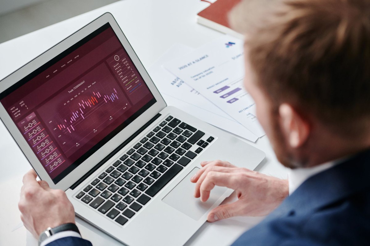 SEO performans verileri ve analiz paneli